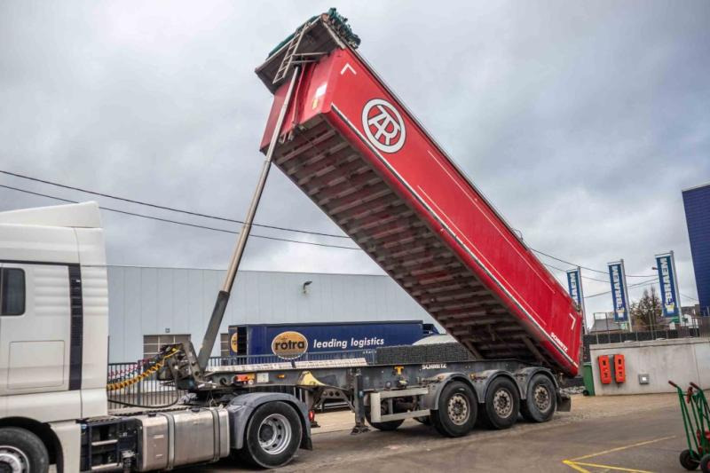 Schmitz SGF-S3- 32 M3 - Самосвальный полуприцеп: фото 1 Schmitz SGF-S3- 32 M3 - Самосвальный полуприцеп: фото 1