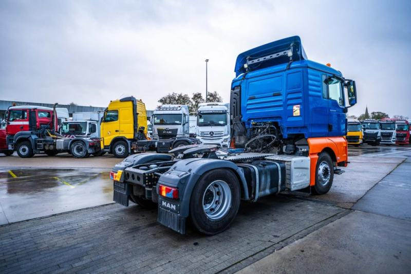 MAN TGX 18.420 XL BLS+INTARDER+HYDR. - Тягач: фото 4 MAN TGX 18.420 XL BLS+INTARDER+HYDR. - Тягач: фото 4