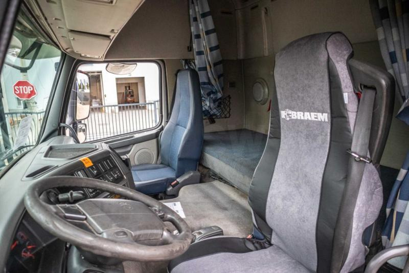 Фото интерьера 1: Тягач Volvo FM(FH) 420 GLOBE+KIPHYDR.