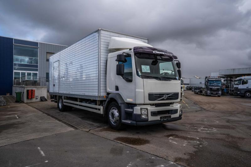 Volvo FL 260 (19t) +DHOLLANDIA 2T. - Грузовик с закрытым кузовом: фото 2 Volvo FL 260 (19t) +DHOLLANDIA 2T. - Грузовик с закрытым кузовом: фото 2