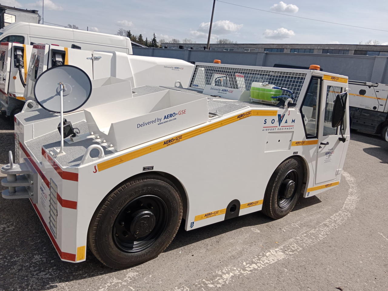 SOVAM K100 - Аэродромный тягач: фото 2 SOVAM K100 - Аэродромный тягач: фото 2