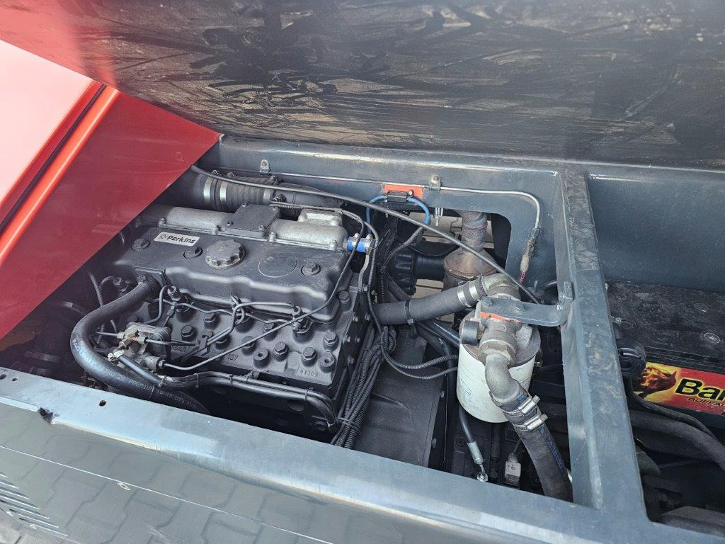 Fantuzzi SF60U - TRAVERSE - Боковой погрузчик: фото 2 Fantuzzi SF60U - TRAVERSE - Боковой погрузчик: фото 2