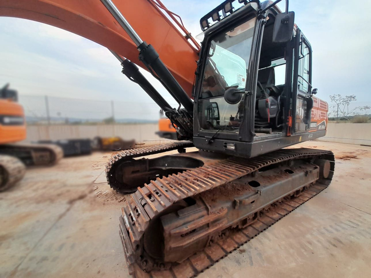 DOOSAN DX350LC-7 - Гусеничный экскаватор: фото 2 DOOSAN DX350LC-7 - Гусеничный экскаватор: фото 2