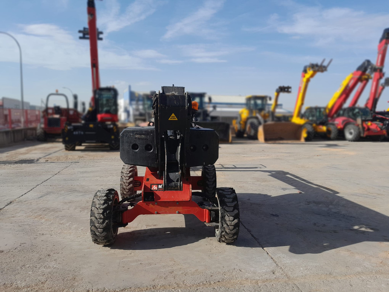 MANITOU MAN GO 12 - Коленчатый подъемник: фото 5 MANITOU MAN GO 12 - Коленчатый подъемник: фото 5