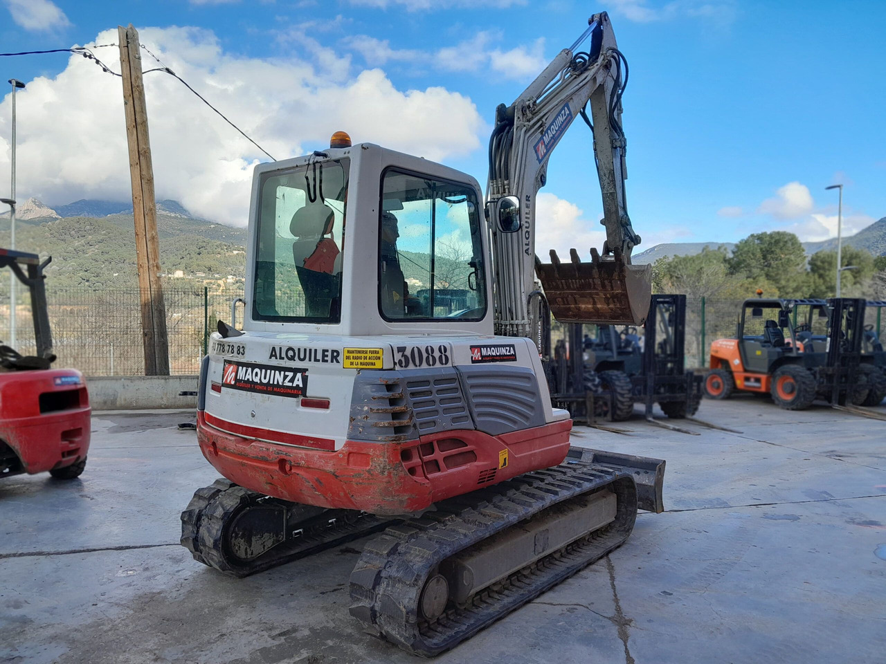TAKEUCHI TB250 - Мини-экскаватор: фото 2 TAKEUCHI TB250 - Мини-экскаватор: фото 2
