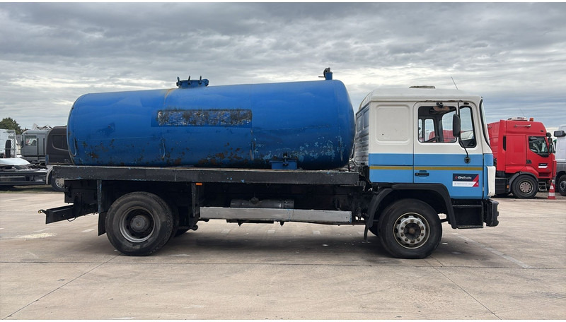 MAN 18.232 (MANUAL PUMP / POMPE MANUELLE / 11.000L) - Ассенизатор: фото 4 MAN 18.232 (MANUAL PUMP / POMPE MANUELLE / 11.000L) - Ассенизатор: фото 4