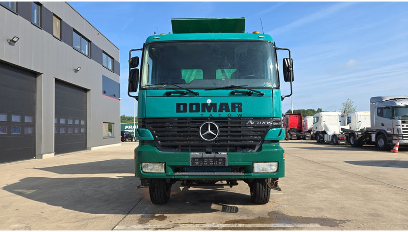Mercedes-Benz Actros 3331 (BOITE MANUELLE / 6X6 / LAMES / GRAND PONT / V6) - Самосвал: фото 2 Mercedes-Benz Actros 3331 (BOITE MANUELLE / 6X6 / LAMES / GRAND PONT / V6) - Самосвал: фото 2