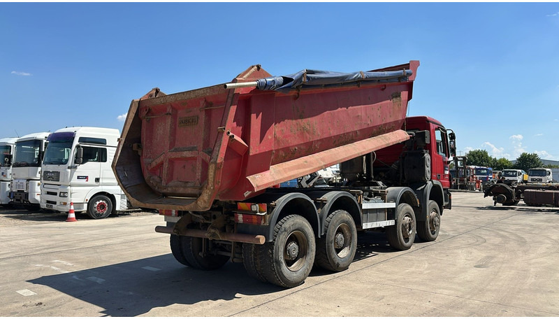Mercedes-Benz Actros 4141 (8X6 / LAMES / STEEL / BIG AXLE / GRAND PONT / TAMBOURS / MANUAL GETRIEBE / MANUAL GEARBOX) - Самосвал: фото 4 Mercedes-Benz Actros 4141 (8X6 / LAMES / STEEL / BIG AXLE / GRAND PONT / TAMBOURS / MANUAL GETRIEBE / MANUAL GEARBOX) - Самосвал: фото 4