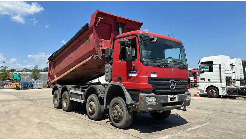 Mercedes-Benz Actros 4141 (8X6 / LAMES / STEEL / BIG AXLE / GRAND PONT / TAMBOURS / MANUAL GETRIEBE / MANUAL GEARBOX) - Самосвал: фото 3 Mercedes-Benz Actros 4141 (8X6 / LAMES / STEEL / BIG AXLE / GRAND PONT / TAMBOURS / MANUAL GETRIEBE / MANUAL GEARBOX) - Самосвал: фото 3