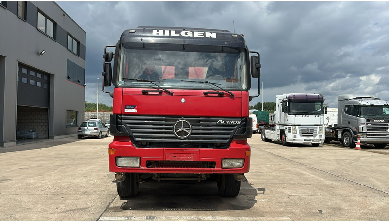 Mercedes-Benz Actros 4143 (8X6 / LAMES / EPS / V6 / GRAND PONT / BIG AXLE / 3 PEDALES) - Самосвал: фото 2 Mercedes-Benz Actros 4143 (8X6 / LAMES / EPS / V6 / GRAND PONT / BIG AXLE / 3 PEDALES) - Самосвал: фото 2