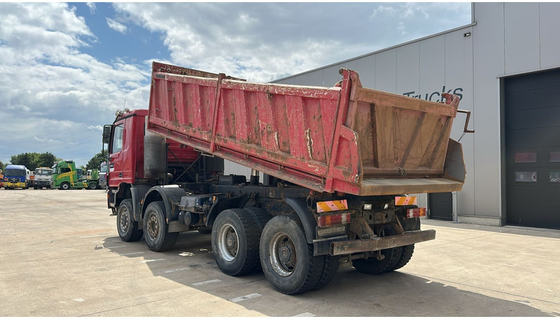 Mercedes-Benz Actros 4143 (8X6 / LAMES / EPS / V6 / GRAND PONT / BIG AXLE / 3 PEDALES) - Самосвал: фото 3 Mercedes-Benz Actros 4143 (8X6 / LAMES / EPS / V6 / GRAND PONT / BIG AXLE / 3 PEDALES) - Самосвал: фото 3