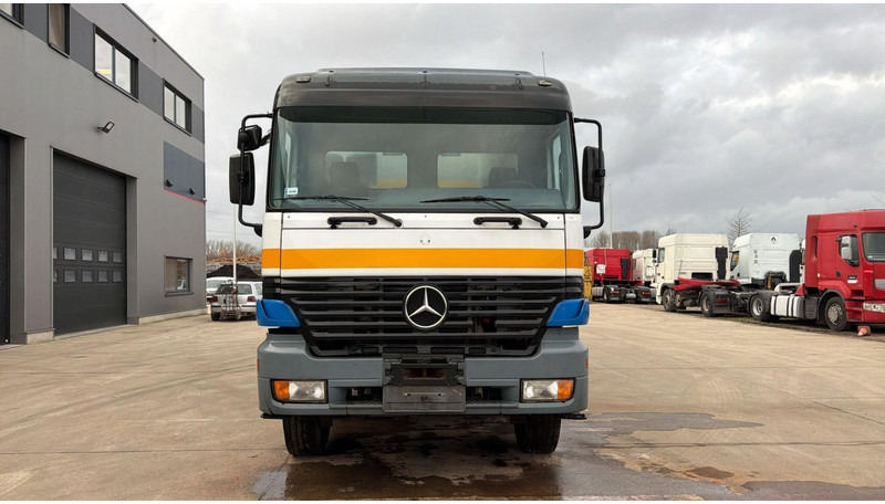 Mercedes-Benz actros 4140 (8X4 / EPS / CHASSIS 8M LONGEUR !! / GRAND PONT / LAMES / FREINS TAMBOURS / MP1) - Грузовик-шасси: фото 3 Mercedes-Benz actros 4140 (8X4 / EPS / CHASSIS 8M LONGEUR !! / GRAND PONT / LAMES / FREINS TAMBOURS / MP1) - Грузовик-шасси: фото 3