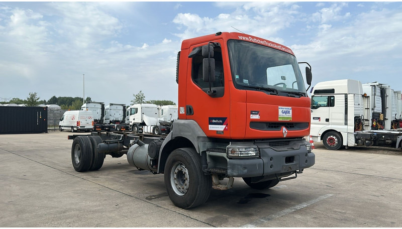Renault Kerax 370 (GRAND PONT / LAMES / PROPRE / BOITE MANUELLE / STEEL SUSP.) - Грузовик-шасси: фото 2 Renault Kerax 370 (GRAND PONT / LAMES / PROPRE / BOITE MANUELLE / STEEL SUSP.) - Грузовик-шасси: фото 2