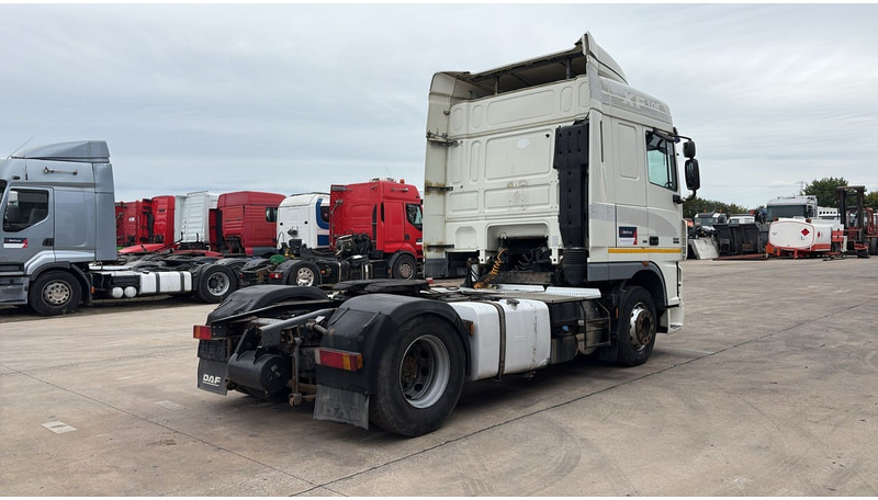 DAF 105 XF 460 (AIRCO / GOOD CONDITION / BONNE ETAT / BOITE MANUALLE / GEARBOX MANUAL) - Тягач: фото 5 DAF 105 XF 460 (AIRCO / GOOD CONDITION / BONNE ETAT / BOITE MANUALLE / GEARBOX MANUAL) - Тягач: фото 5