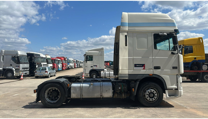 DAF 95 XF 380 (BOITE MANUELLE / EURO 3 / MANUAL GEARBOX / TRES BONNE ETAT) - Тягач: фото 4 DAF 95 XF 380 (BOITE MANUELLE / EURO 3 / MANUAL GEARBOX / TRES BONNE ETAT) - Тягач: фото 4