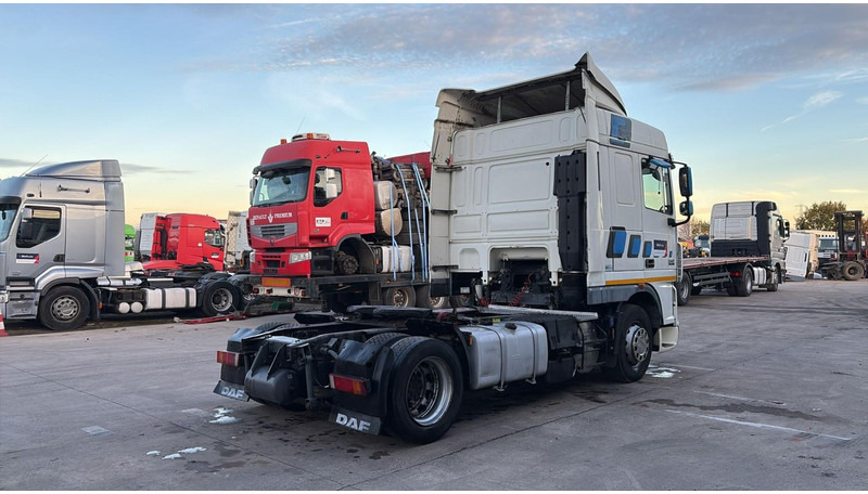 DAF XF 105.460 (BOITE MANUELLE / MANUAL GEARBOX) - Тягач: фото 4 DAF XF 105.460 (BOITE MANUELLE / MANUAL GEARBOX) - Тягач: фото 4