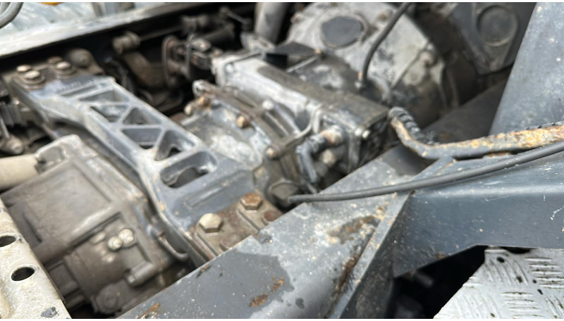 Тягач Scania R 420 (PDE / BOITE MANUELLE / MANUAL GEARBOX): фото 15 Тягач Scania R 420 (PDE / BOITE MANUELLE / MANUAL GEARBOX): фото 15