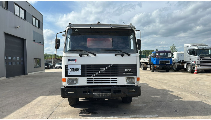 Volvo FL 10 - 280 (12.000L / POMPE MANUELLE / MANUAL PUMP / BOITE MANUELLE / MANUAL GEARBOX) - Ассенизатор: фото 2 Volvo FL 10 - 280 (12.000L / POMPE MANUELLE / MANUAL PUMP / BOITE MANUELLE / MANUAL GEARBOX) - Ассенизатор: фото 2