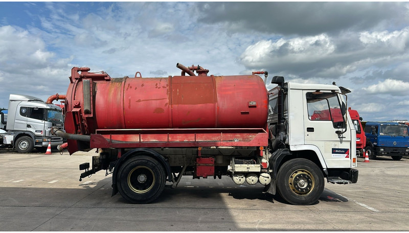 Volvo FL 10 - 280 (12.000L / POMPE MANUELLE / MANUAL PUMP / BOITE MANUELLE / MANUAL GEARBOX) - Ассенизатор: фото 4 Volvo FL 10 - 280 (12.000L / POMPE MANUELLE / MANUAL PUMP / BOITE MANUELLE / MANUAL GEARBOX) - Ассенизатор: фото 4