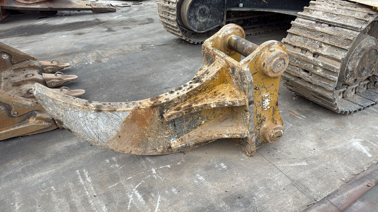 CATERPILLAR 336 Ripper from STOCK - Рыхлитель для Гусеничных экскаваторов: фото 1 CATERPILLAR 336 Ripper from STOCK - Рыхлитель для Гусеничных экскаваторов: фото 1