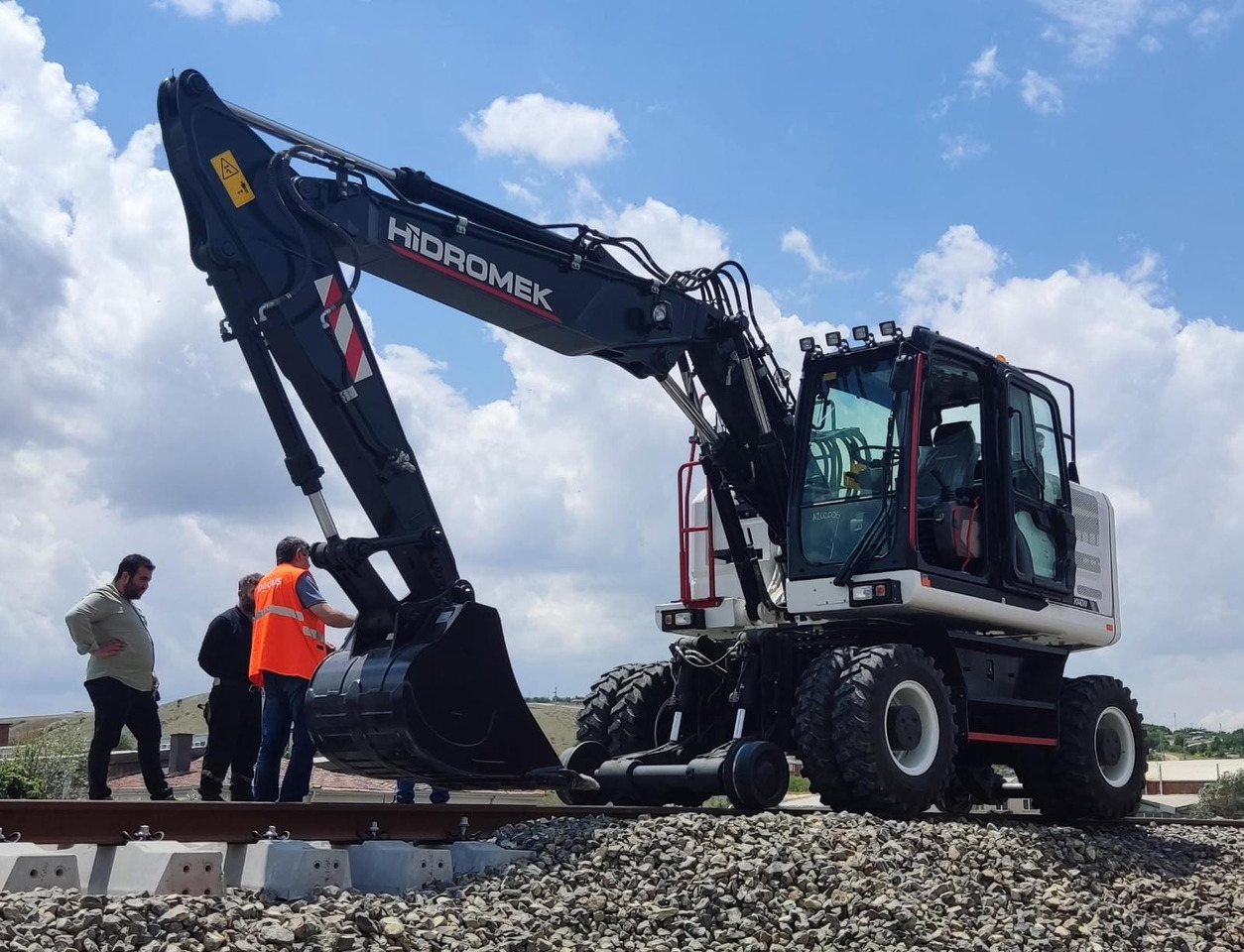 GALEN Rail Mover Attachment - Колёсный экскаватор: фото 3 GALEN Rail Mover Attachment - Колёсный экскаватор: фото 3