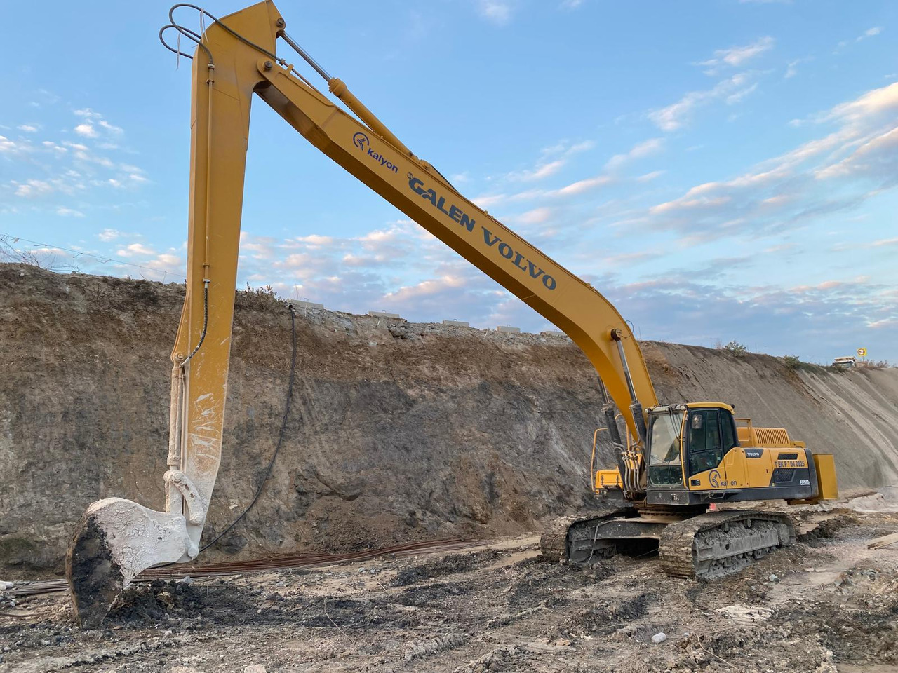 HITACHI ZX670 Long Reach Boom-Arm Manufacturing - Гусеничный экскаватор: фото 3 HITACHI ZX670 Long Reach Boom-Arm Manufacturing - Гусеничный экскаватор: фото 3