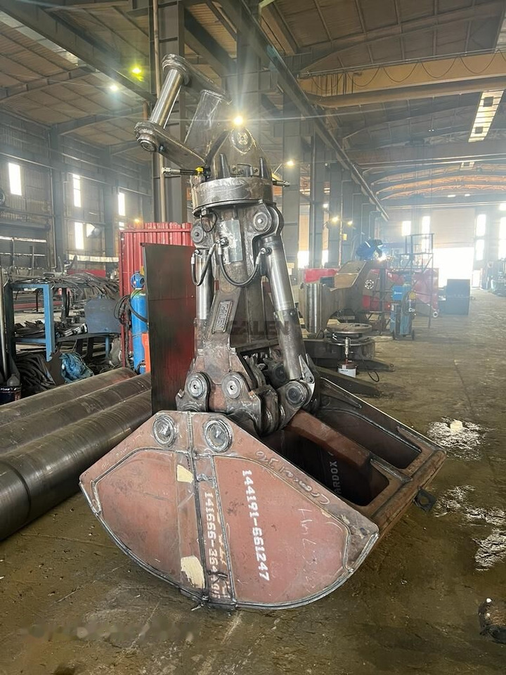 Liebherr R928 Clamshell Bucket - Грейферный ковш: фото 2 Liebherr R928 Clamshell Bucket - Грейферный ковш: фото 2