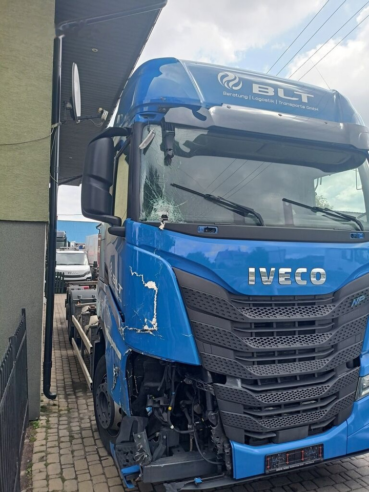 IVECO 26460 - Грузовик-контейнеровоз/ Сменный кузов: фото 3 IVECO 26460 - Грузовик-контейнеровоз/ Сменный кузов: фото 3