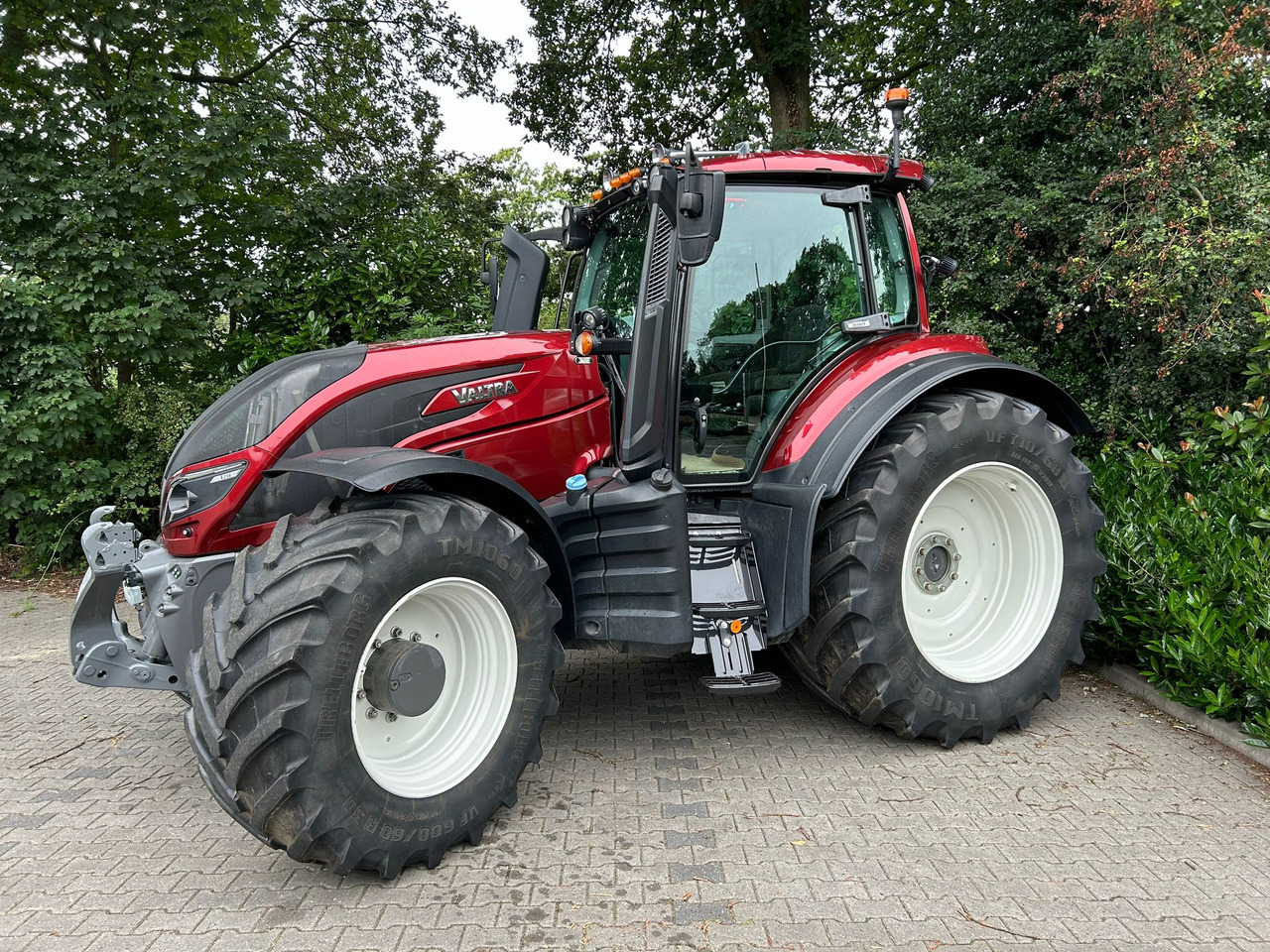 Valtra T214 Direct - Трактор: фото 1 Valtra T214 Direct - Трактор: фото 1
