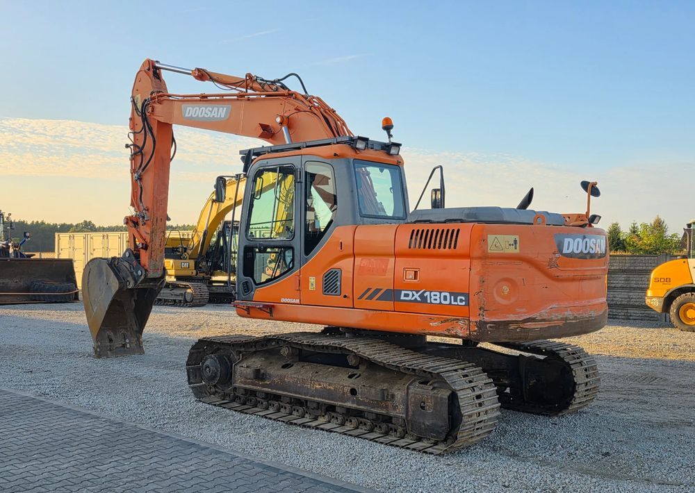 Doosan DX 180LC-3, 2012 ROK - Гусеничный экскаватор: фото 3 Doosan DX 180LC-3, 2012 ROK - Гусеничный экскаватор: фото 3