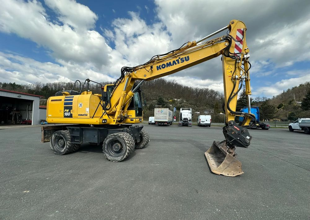 Komatsu PW 180-10, 2017 ROK, 6000 MTH, OIL QUICK - Колёсный экскаватор: фото 1 Komatsu PW 180-10, 2017 ROK, 6000 MTH, OIL QUICK - Колёсный экскаватор: фото 1