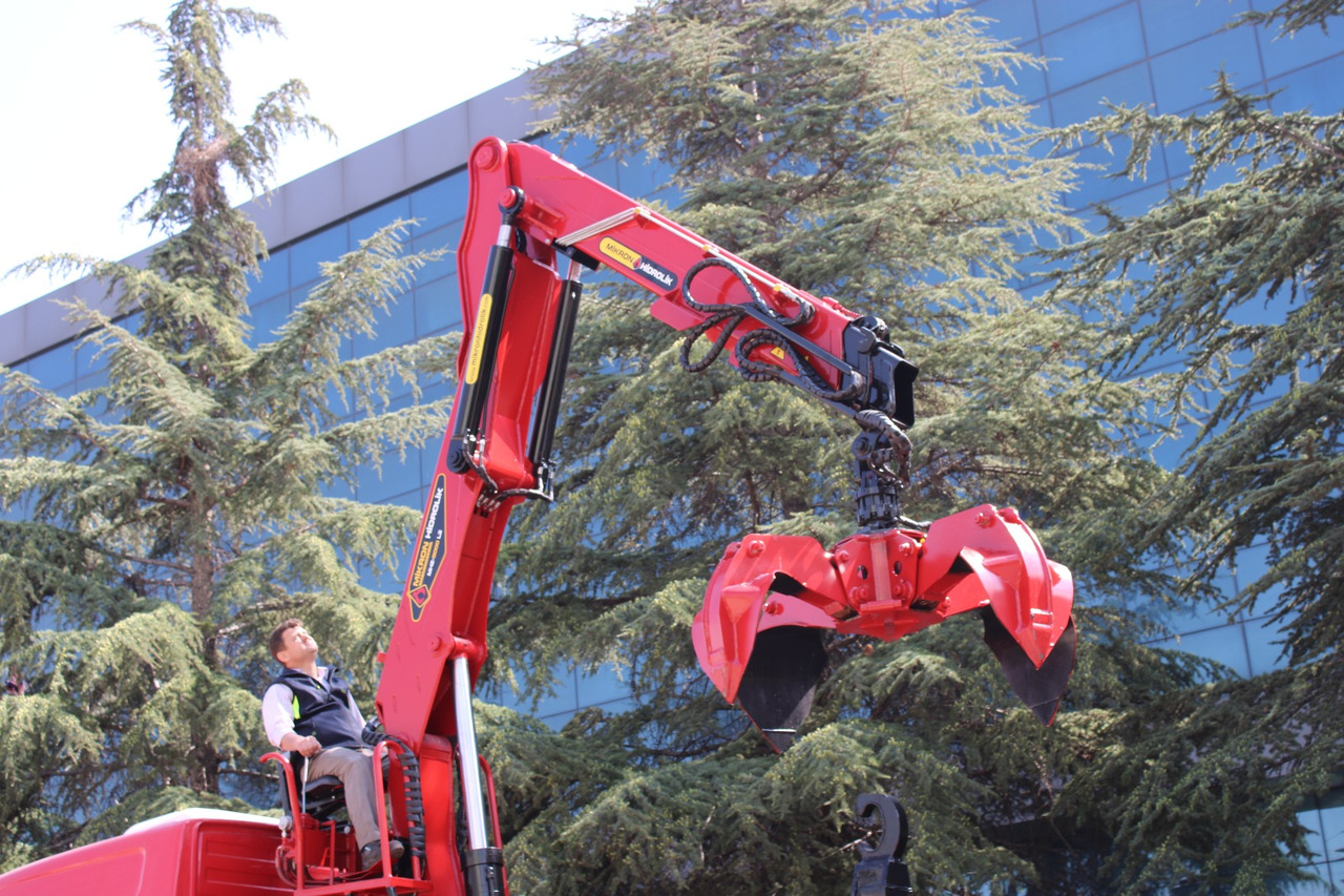 Mikron Scrap Grapple MHM4 - Грейфер для Автоманипуляторов: фото 1 Mikron Scrap Grapple MHM4 - Грейфер для Автоманипуляторов: фото 1