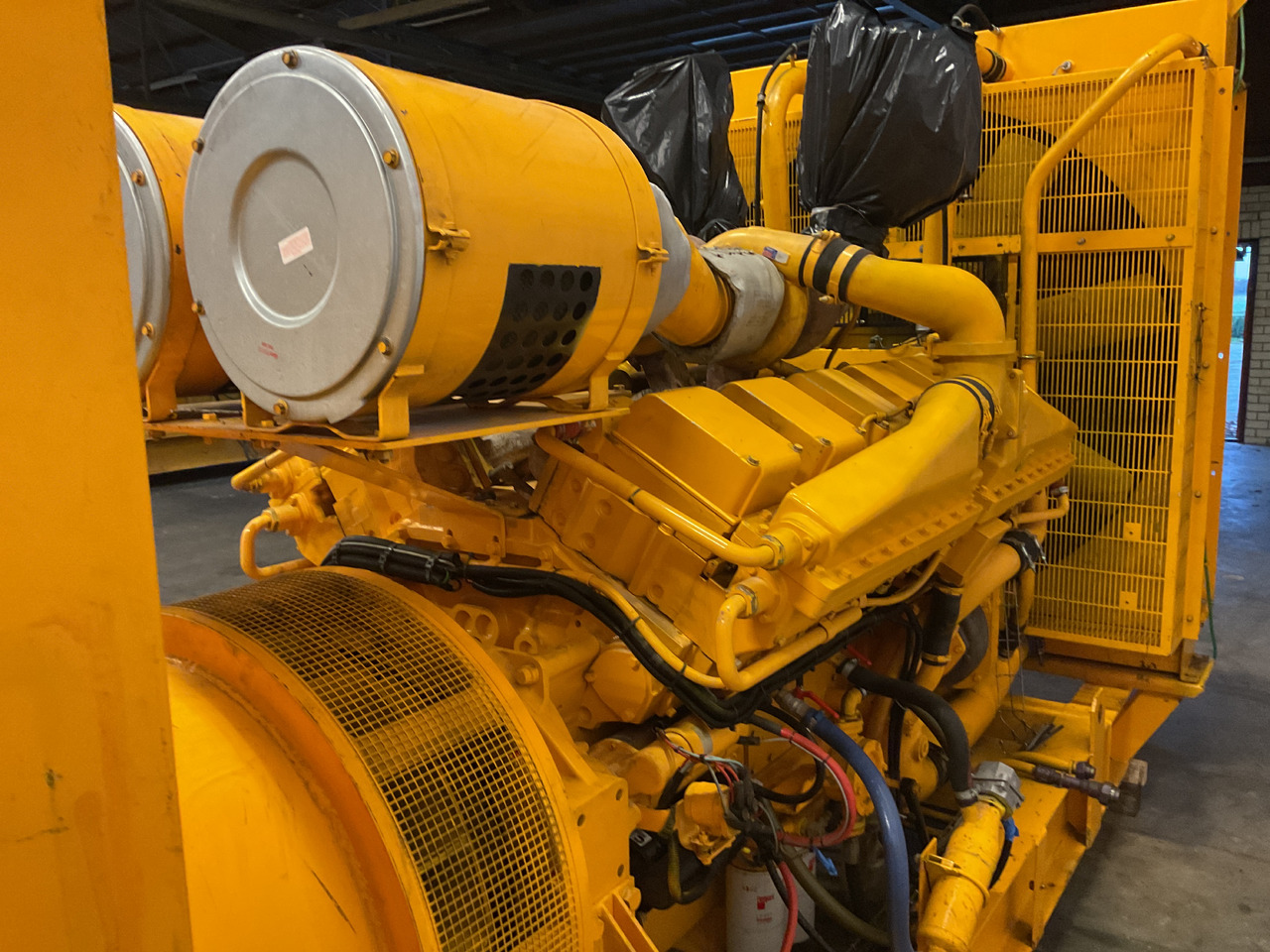 Cummins KTA38G3, 1000KVA Generatorset. Low hours and complete. - Электрогенератор: фото 4 Cummins KTA38G3, 1000KVA Generatorset. Low hours and complete. - Электрогенератор: фото 4