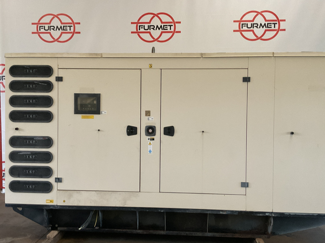 Doosan P158LE, 415KVA generatorset. Like brand new, low hours and complete - Электрогенератор: фото 1 Doosan P158LE, 415KVA generatorset. Like brand new, low hours and complete - Электрогенератор: фото 1