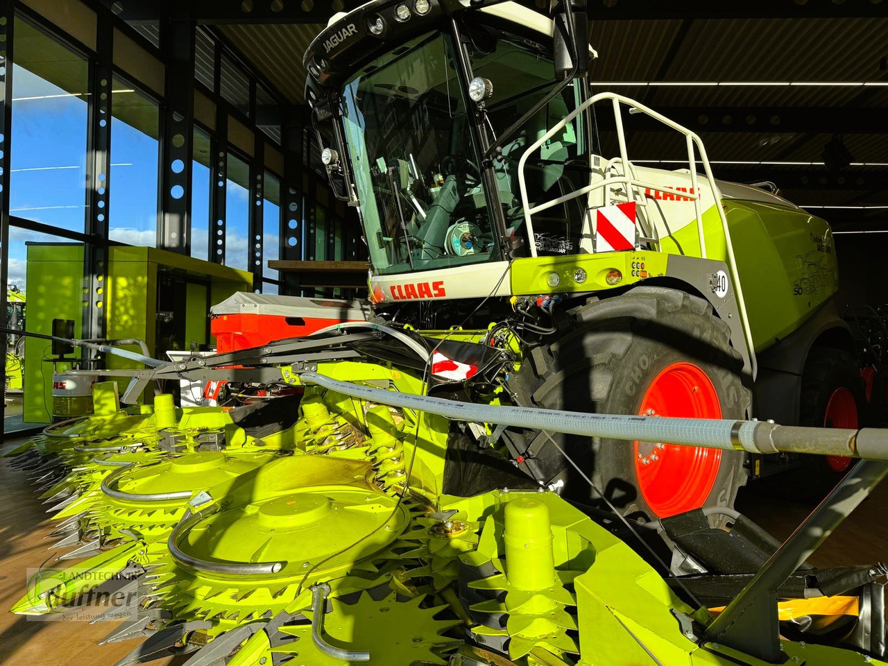 CLAAS Jaguar 970 - Кормоуборочный комбайн: фото 2 CLAAS Jaguar 970 - Кормоуборочный комбайн: фото 2