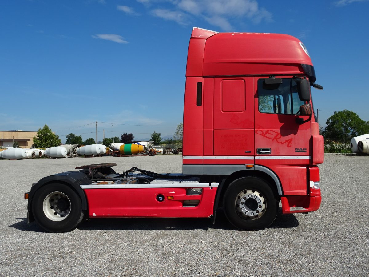 DAF XF 105.480 - Тягач: фото 4 DAF XF 105.480 - Тягач: фото 4