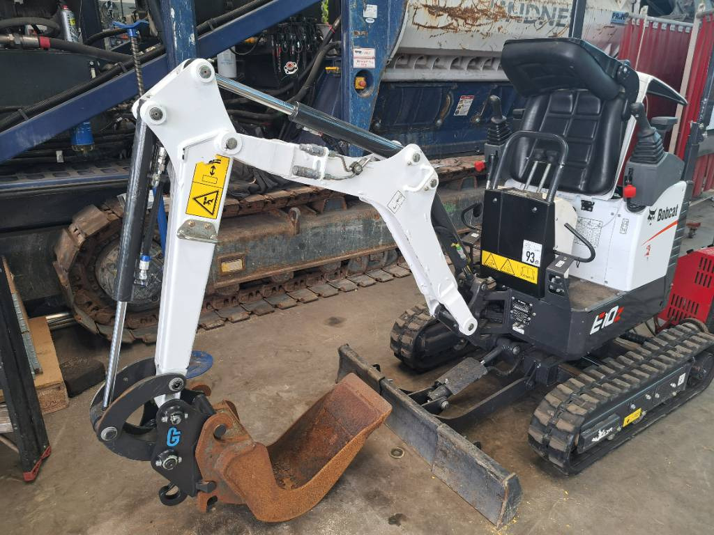 Bobcat E10Z - Мини-экскаватор: фото 2 Bobcat E10Z - Мини-экскаватор: фото 2