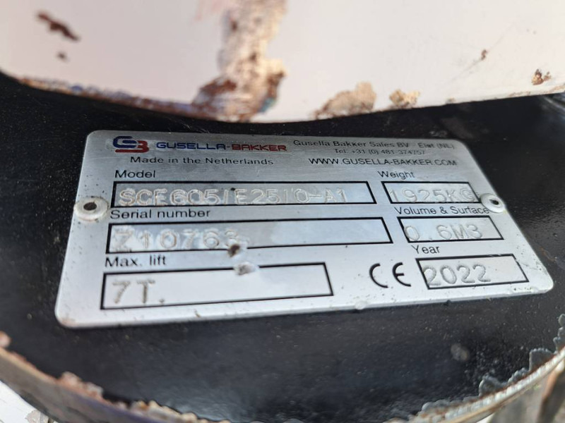 Fuchs MHL360D with low hour engine + grapple - Перегружатель: фото 5 Fuchs MHL360D with low hour engine + grapple - Перегружатель: фото 5