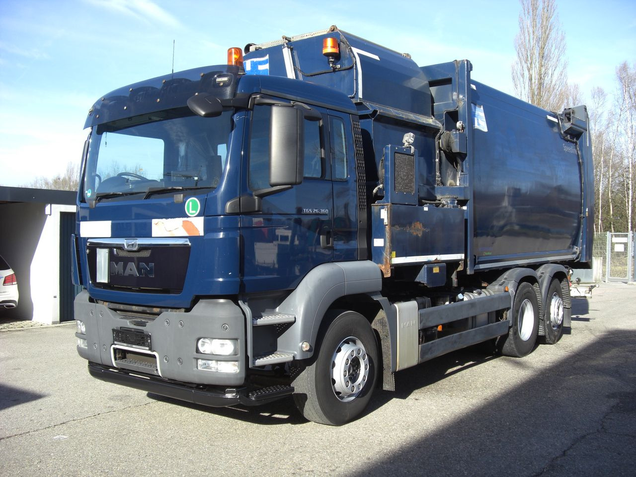 MAN 26360FNLL / RECHTSGEST. - Мусоровоз: фото 1 MAN 26360FNLL / RECHTSGEST. - Мусоровоз: фото 1
