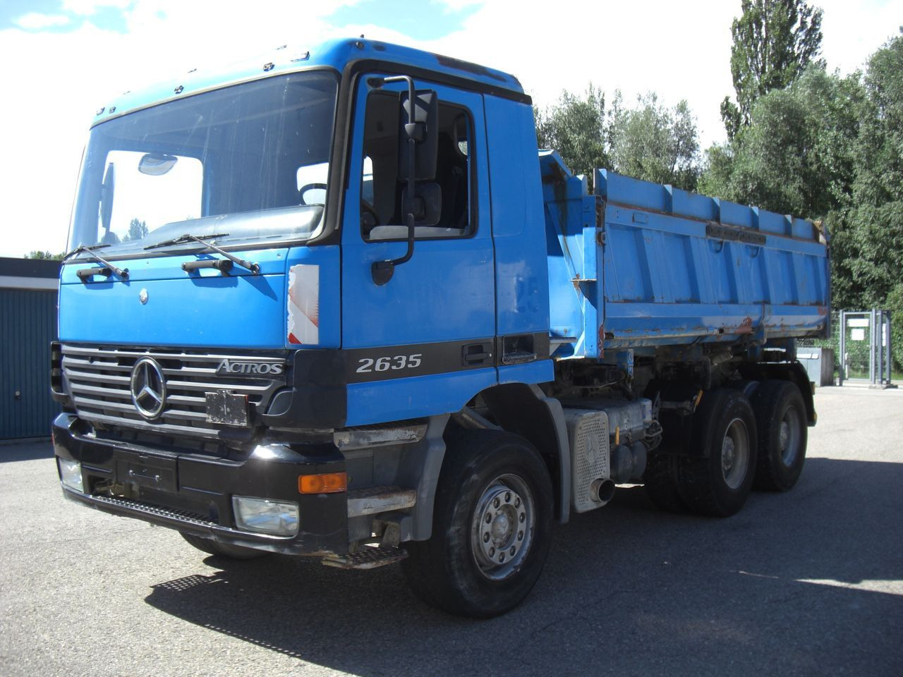 Mercedes-Benz 2635K 6x4 - Самосвал: фото 1 Mercedes-Benz 2635K 6x4 - Самосвал: фото 1