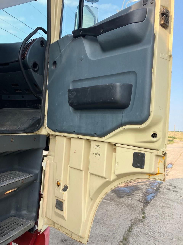 DAF XF 95 430 Platform - Грузовик-шасси: фото 3 DAF XF 95 430 Platform - Грузовик-шасси: фото 3