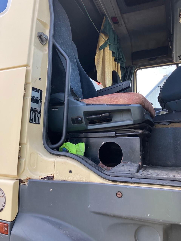 DAF XF 95 430 Platform - Грузовик-шасси: фото 5 DAF XF 95 430 Platform - Грузовик-шасси: фото 5