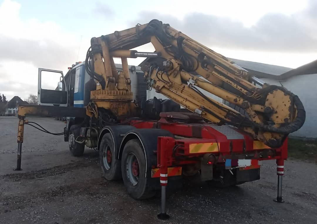 Scania R143-450 V8 Tractor unit with crane - Тягач: фото 4 Scania R143-450 V8 Tractor unit with crane - Тягач: фото 4