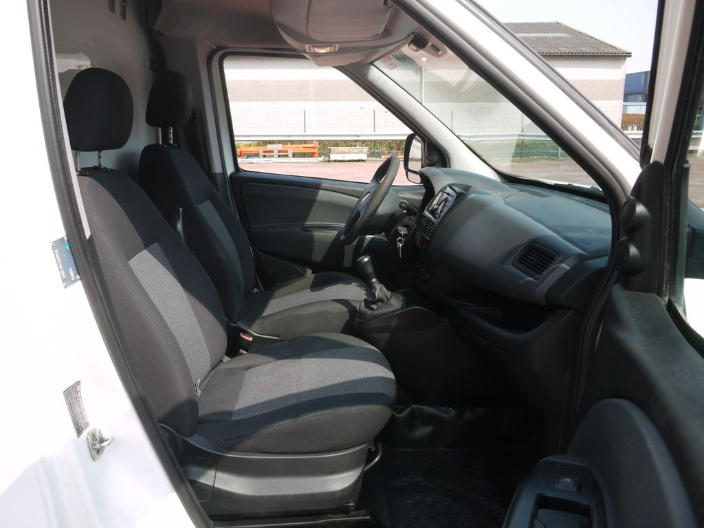 Fiat DOBLO 1.3 KUHLKOFFER RELEC FROD TR22 -20C - Малотоннажный рефрижератор: фото 4 Fiat DOBLO 1.3 KUHLKOFFER RELEC FROD TR22 -20C - Малотоннажный рефрижератор: фото 4