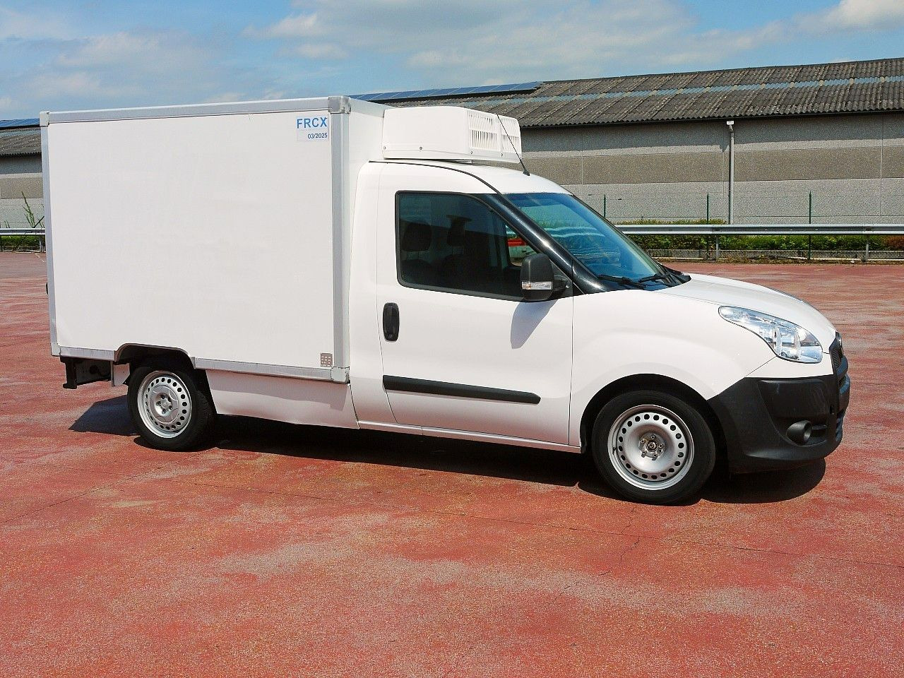 Fiat DOBLO 1.6 KUHKOFFER RELEC FROID TR22 -20C - Малотоннажный рефрижератор: фото 3 Fiat DOBLO 1.6 KUHKOFFER RELEC FROID TR22 -20C - Малотоннажный рефрижератор: фото 3