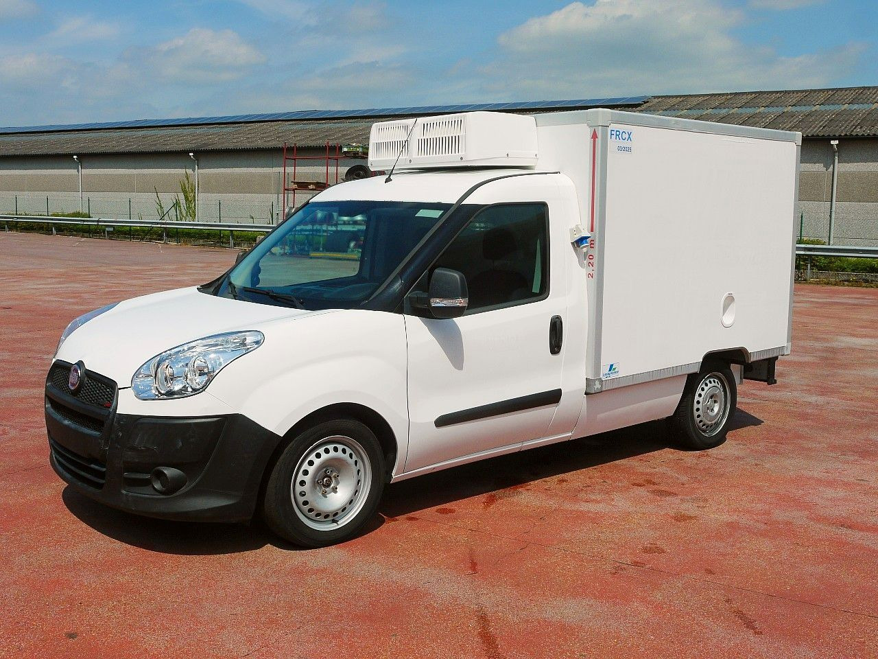 Fiat DOBLO 1.6 KUHKOFFER RELEC FROID TR22 -20C - Малотоннажный рефрижератор: фото 4 Fiat DOBLO 1.6 KUHKOFFER RELEC FROID TR22 -20C - Малотоннажный рефрижератор: фото 4