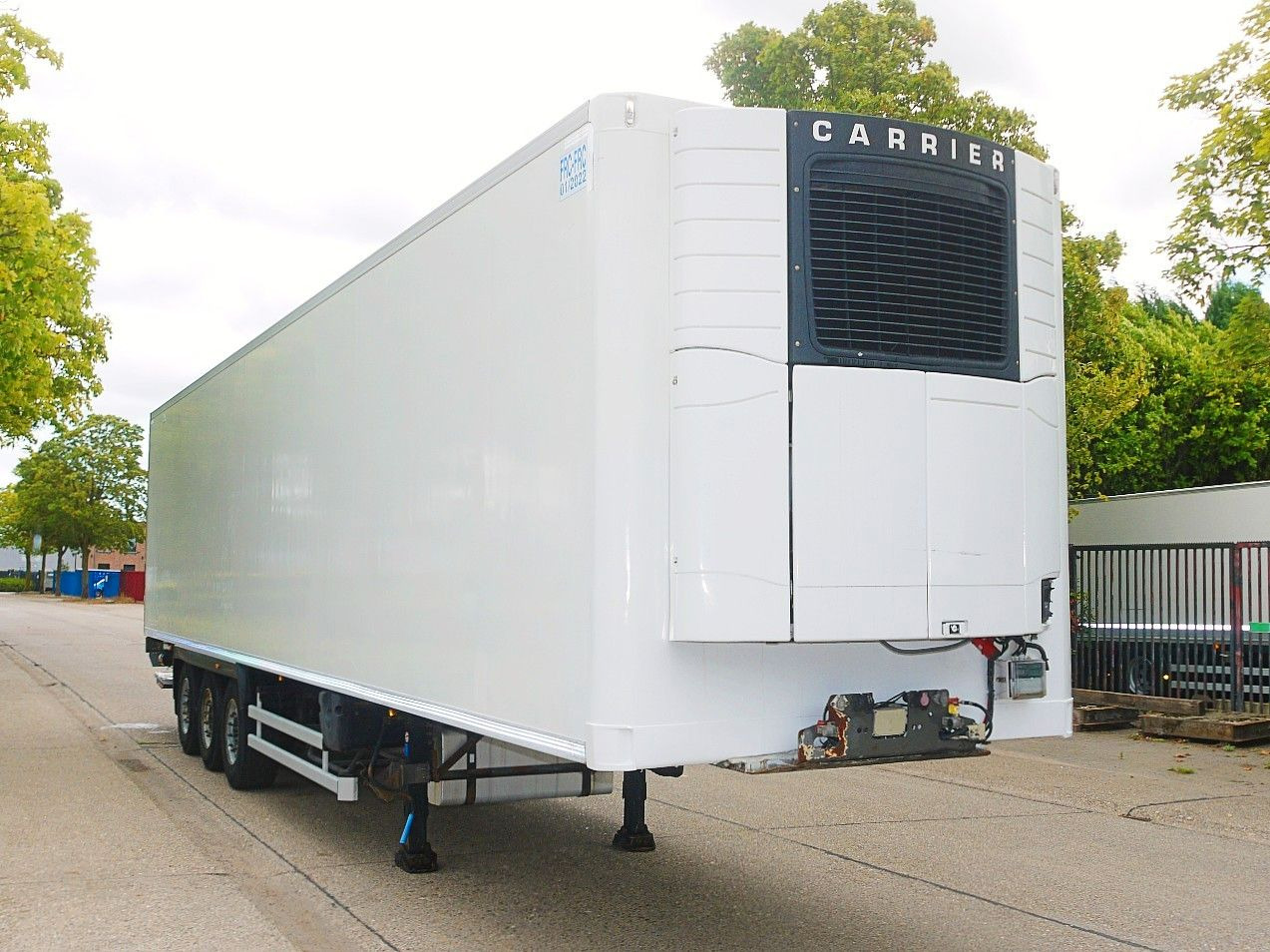 Lamberet CARRIER VECTOR 1950 MULTI TEMP. SAF. LADBORDWAND - Полуприцеп-рефрижератор: фото 4 Lamberet CARRIER VECTOR 1950 MULTI TEMP. SAF. LADBORDWAND - Полуприцеп-рефрижератор: фото 4