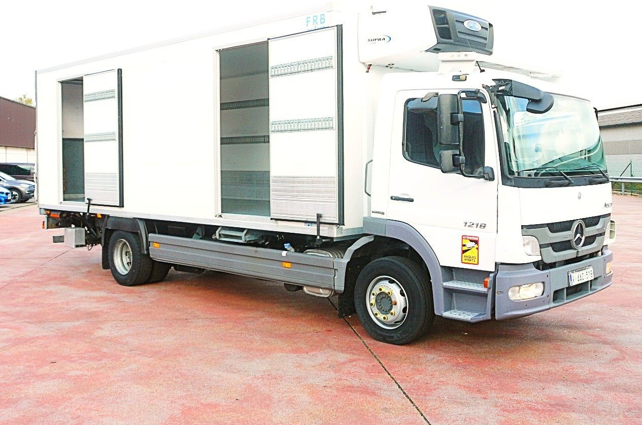 Mercedes-Benz 1218 ATEGO KUHLKOFFER CARRIER SUPRA 550 LBW - Рефрижератор: фото 3 Mercedes-Benz 1218 ATEGO KUHLKOFFER CARRIER SUPRA 550 LBW - Рефрижератор: фото 3