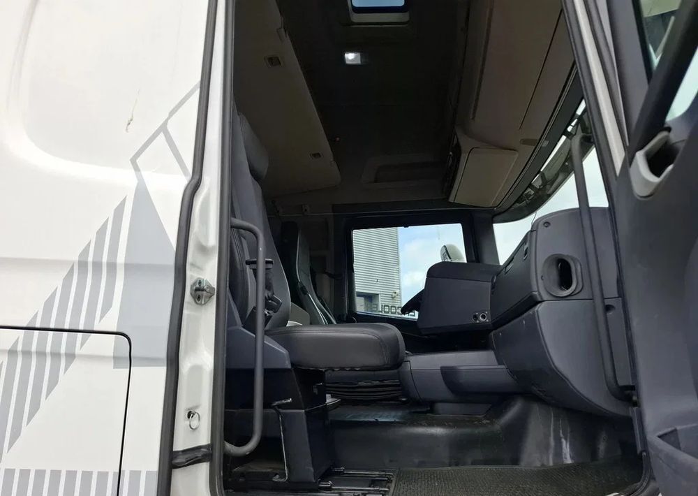 Scania R410 - Тягач: фото 3 Scania R410 - Тягач: фото 3
