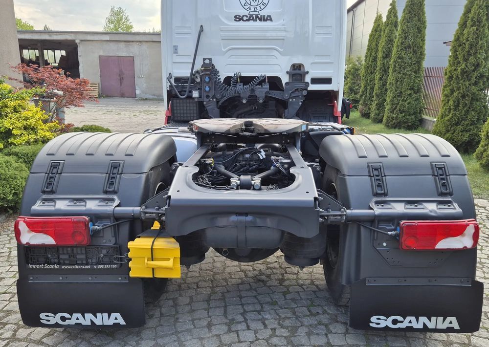 Тягач Scania R450: фото 7